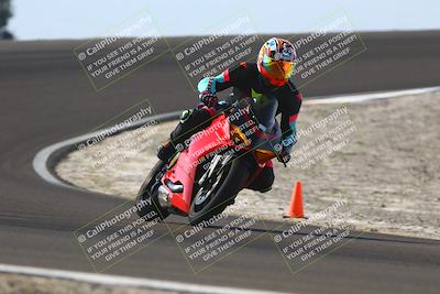 media/Nov-02-2025-Lets Ride (Sun) [[f7a3caa734]]/C Group/1240pm (Turn 2 Outside)/